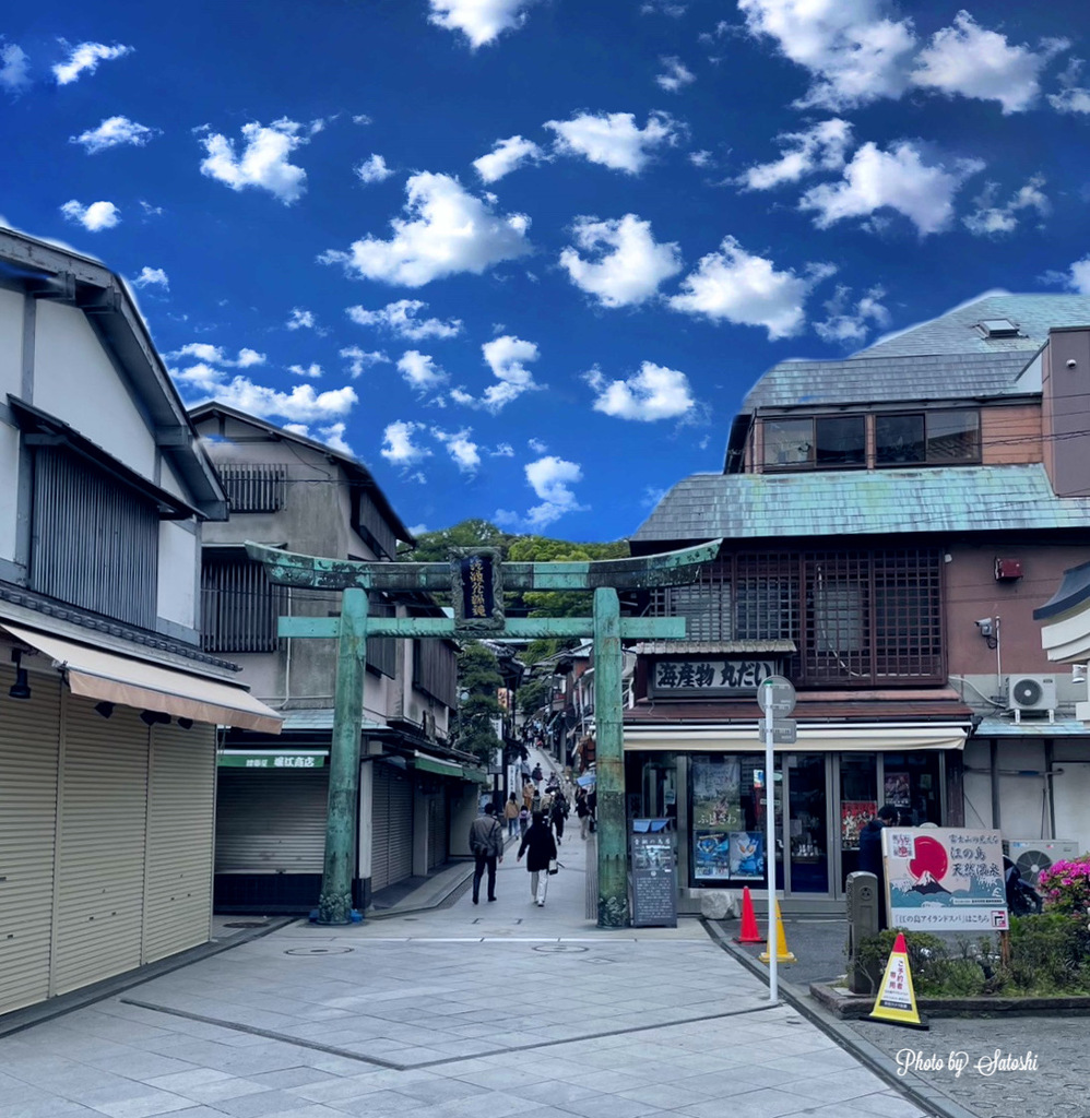 青銅の鳥居   江の島