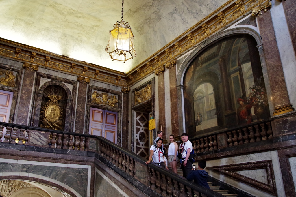 ヴェルサイユ宮殿 荘厳な階段