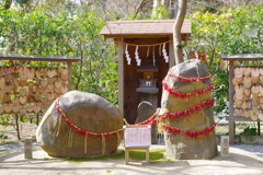 Kamakura散歩 葛原岡神社 女岩 男岩