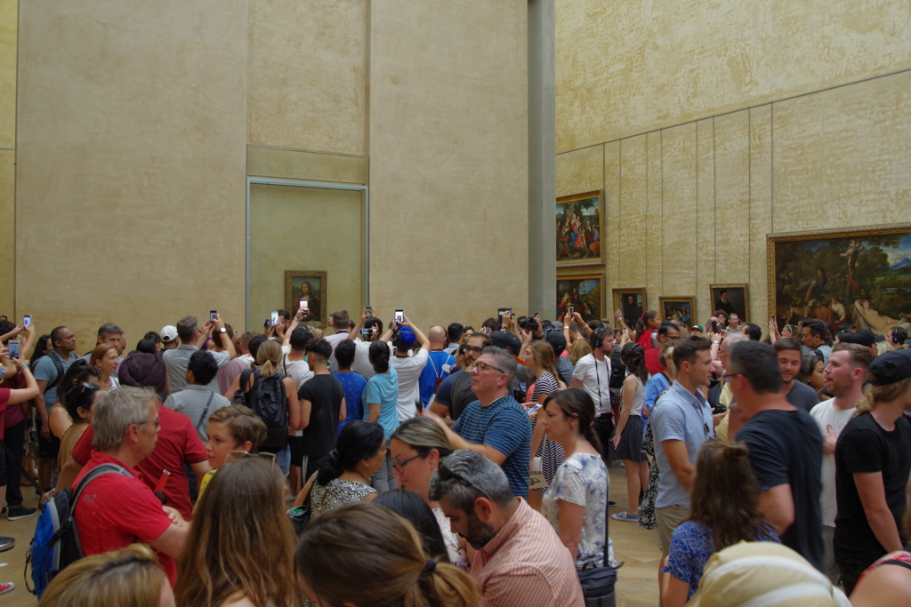 ル－ブル美術館 世界で最も見られている絵画