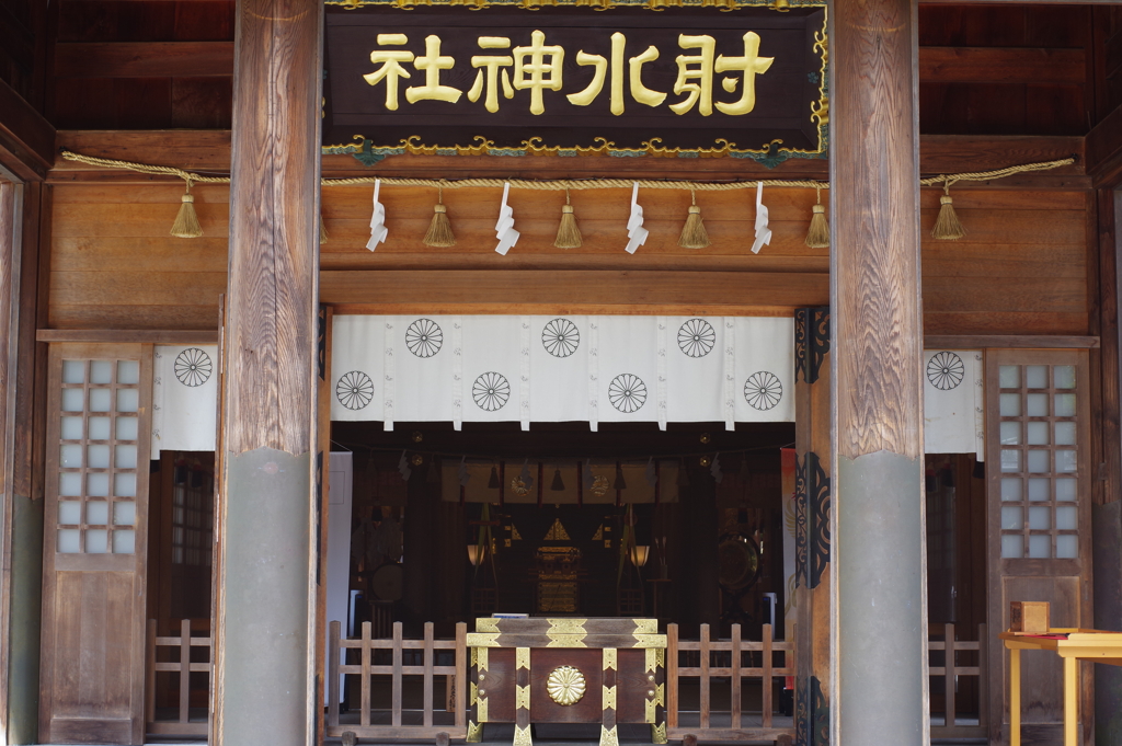 高岡ぶらぶら　高岡城跡 立派な神社