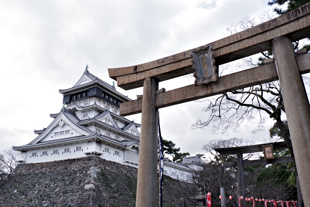 八坂神社と小倉城
