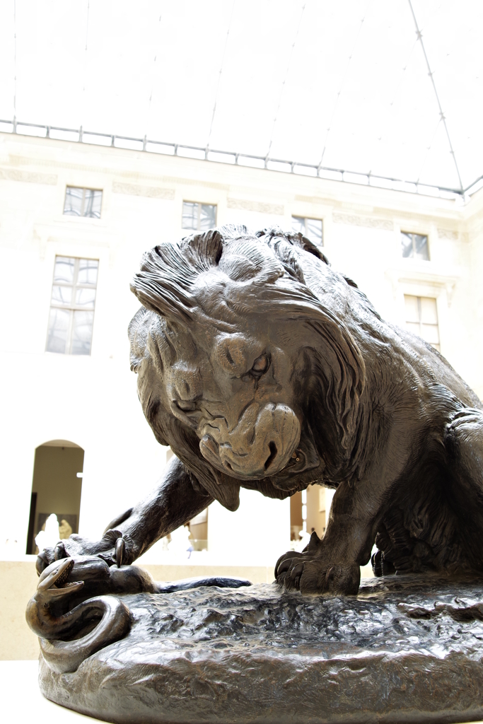 ル－ブル美術館 ライオンと蛇