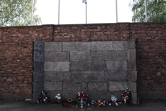 アウシュビッツ強制収容所 銃殺用の壁