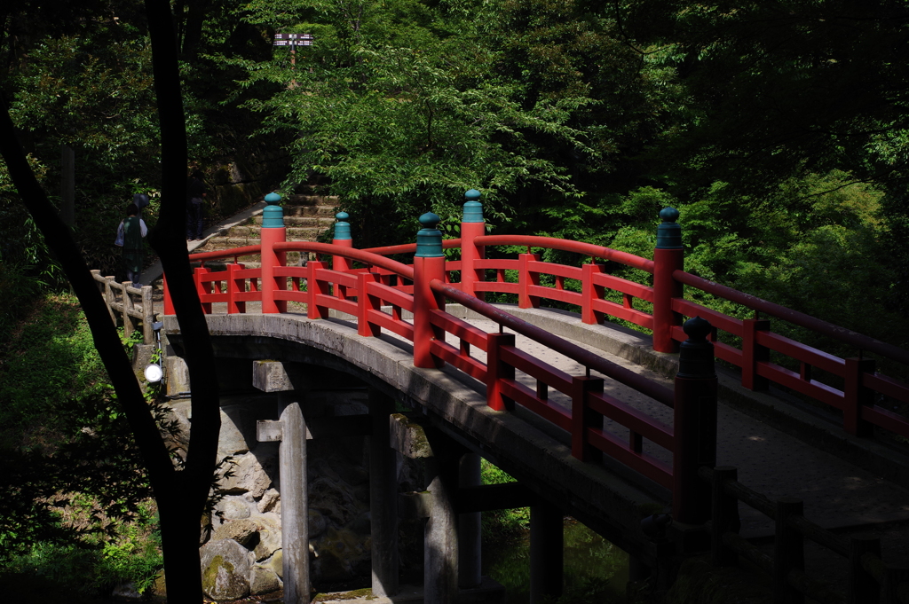 高岡ぶらぶら　高岡城跡 朱色の橋