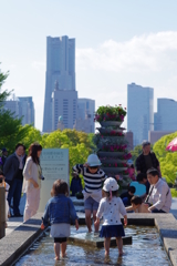 山下公園散歩 水遊び