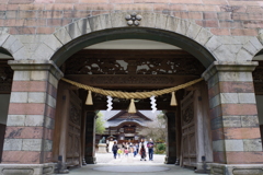 尾山神社 入口から