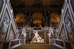 Kunsthistorisches museum 正面の大階段