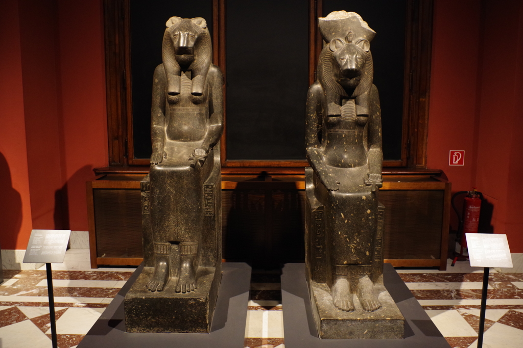  kunsthistorisches museum 彫像