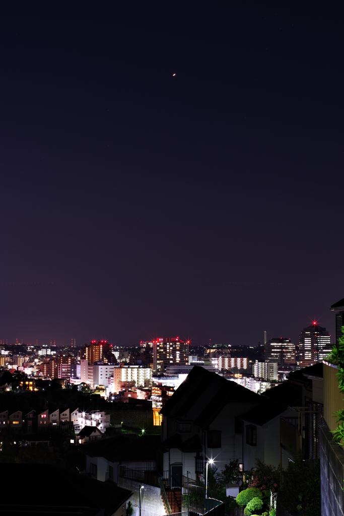 近所からの夜景と火星