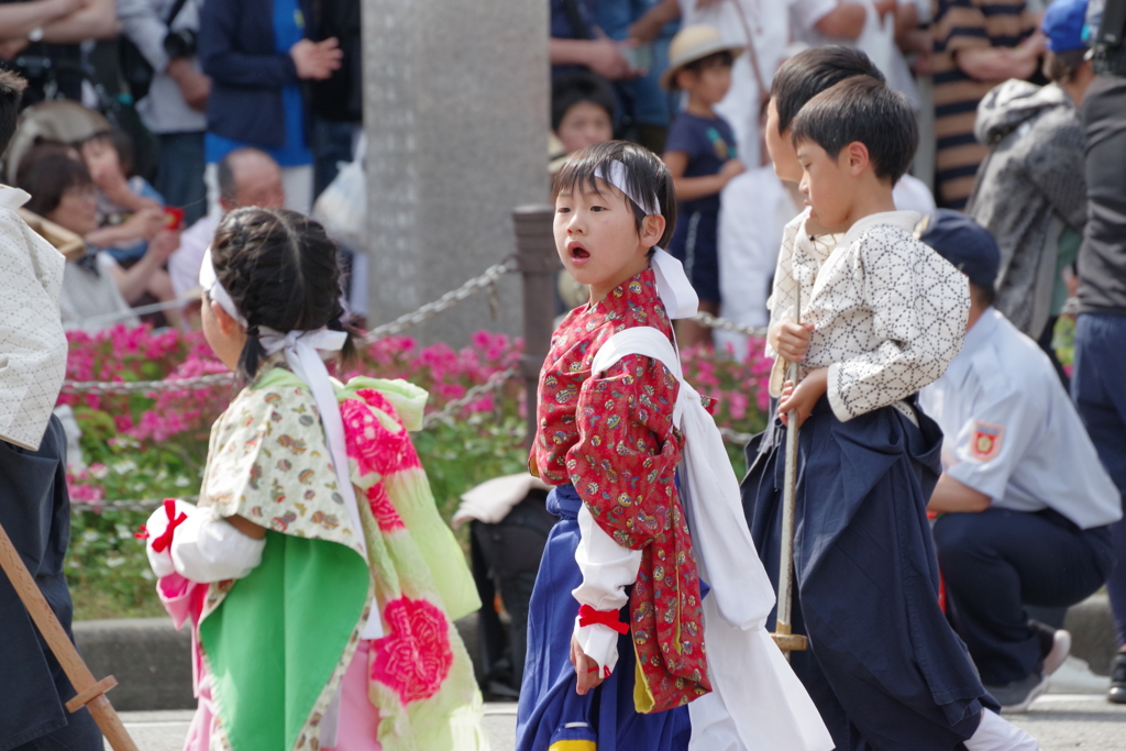 金沢百万石祭 ボッ~としてる子供