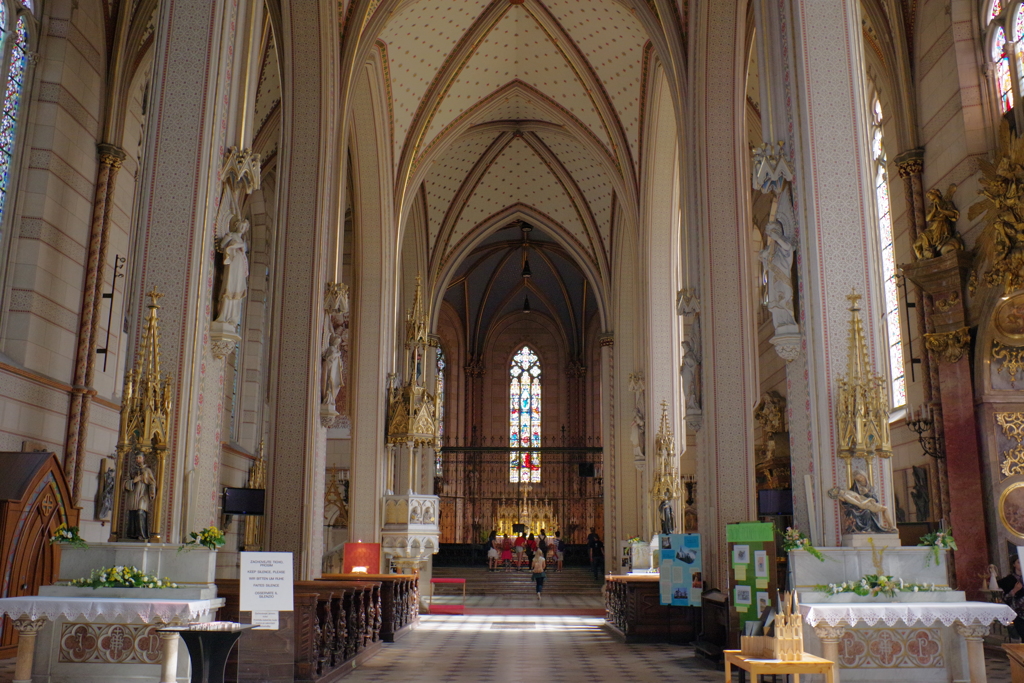 チェコ オロモウツ 大聖堂 明るくていい教会でした