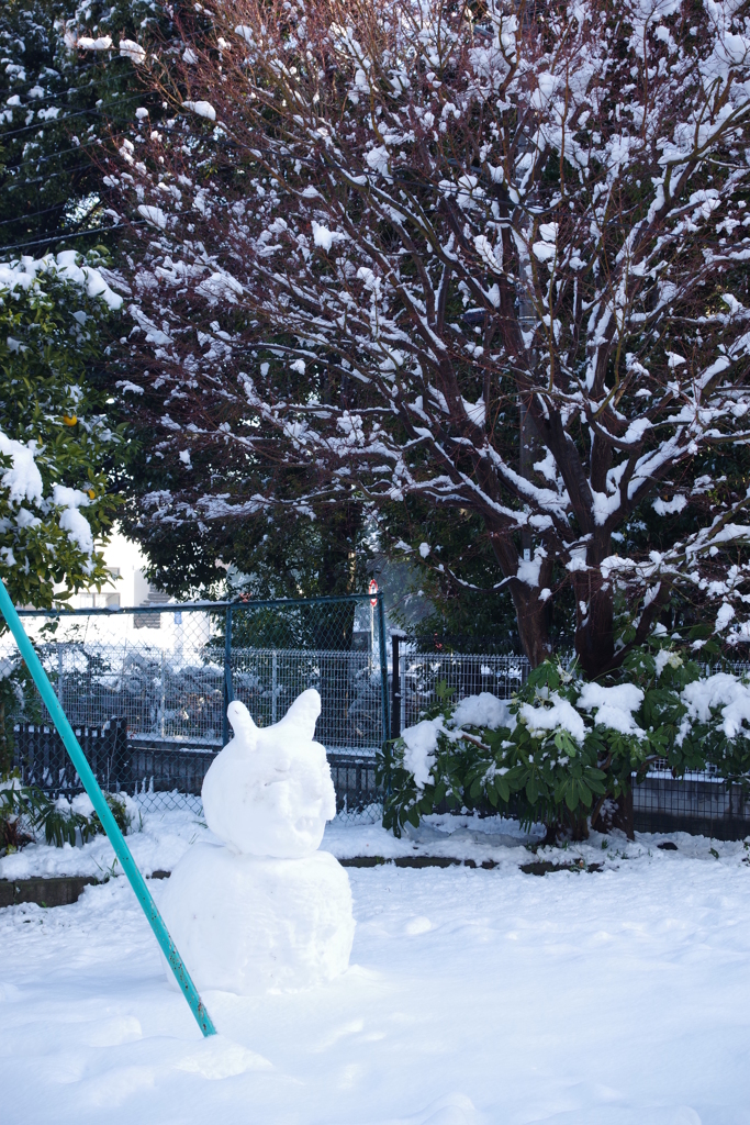 顔が怖い雪だるま