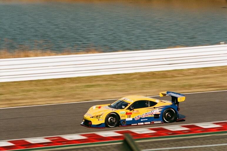 GT300 アップガレージの８６です　フィルム　NIKON　FE