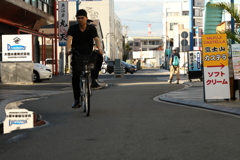 自転車のおじさん　沼津港スナップ