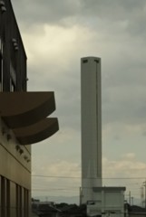 稲沢市民ホールより白い巨塔を見上げる　その③