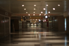 元旦の地下街　