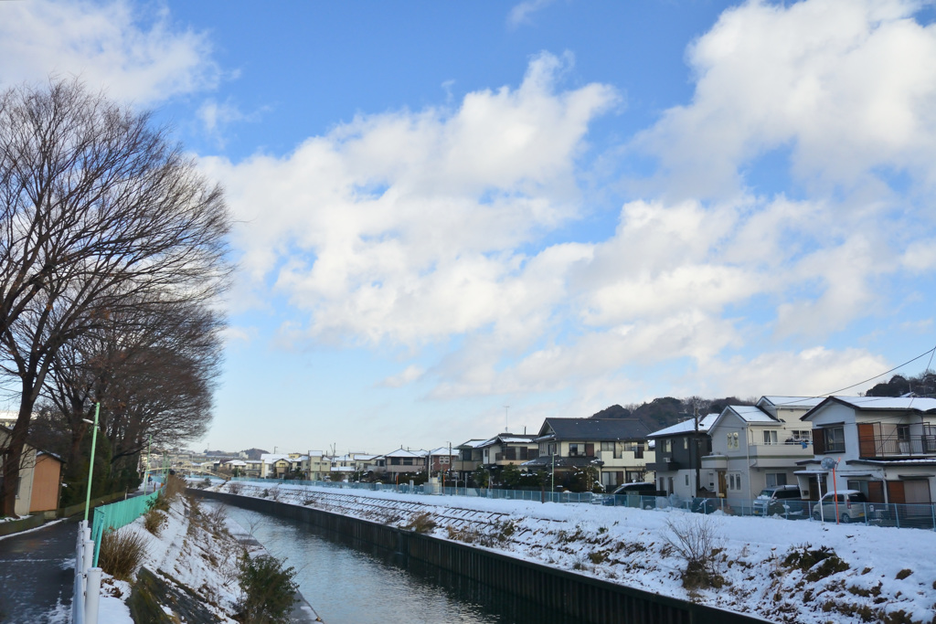 雪と青空と