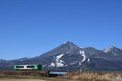 青空！風っこ号と会津磐梯山