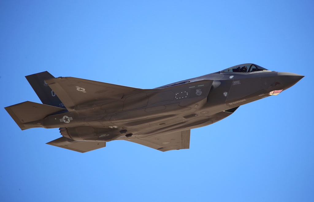 F35