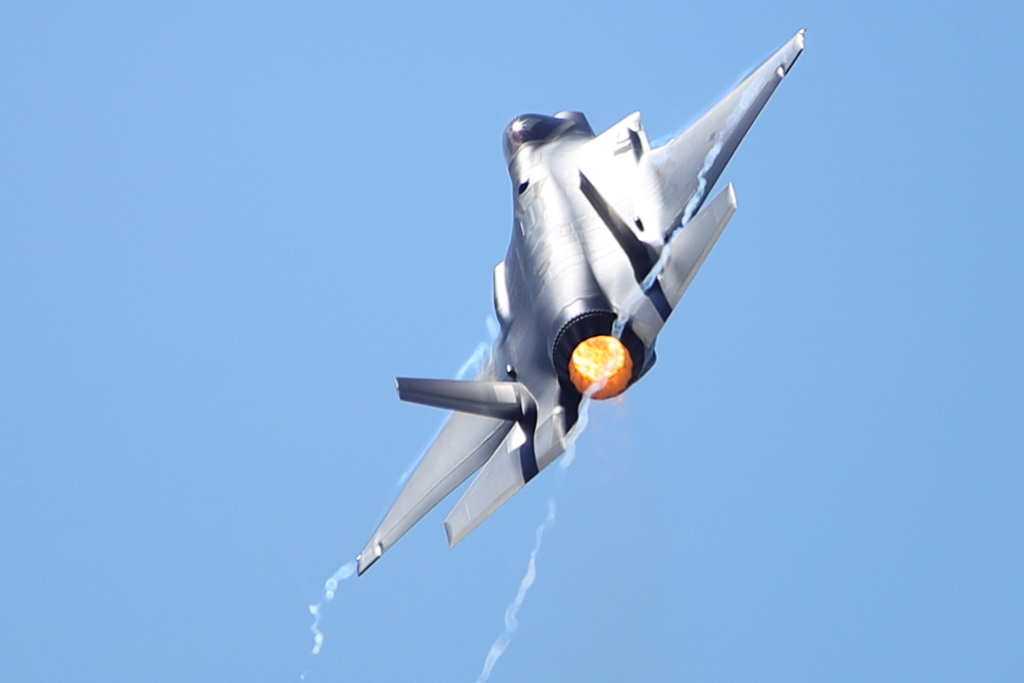 F35