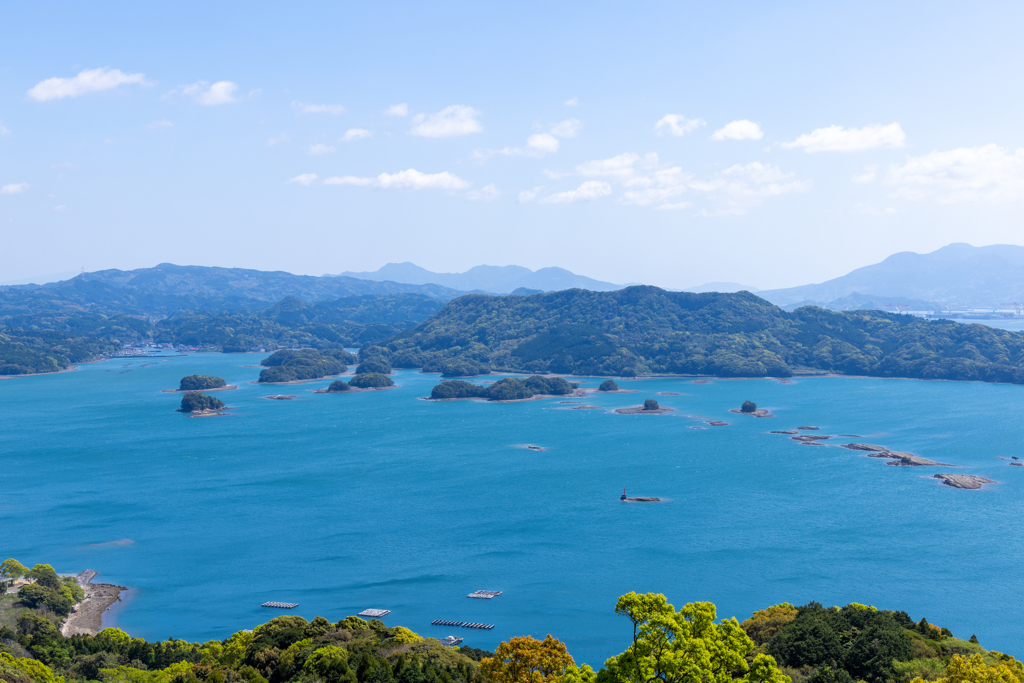 海に浮かぶ島々