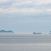 和歌山湾に浮かぶ船