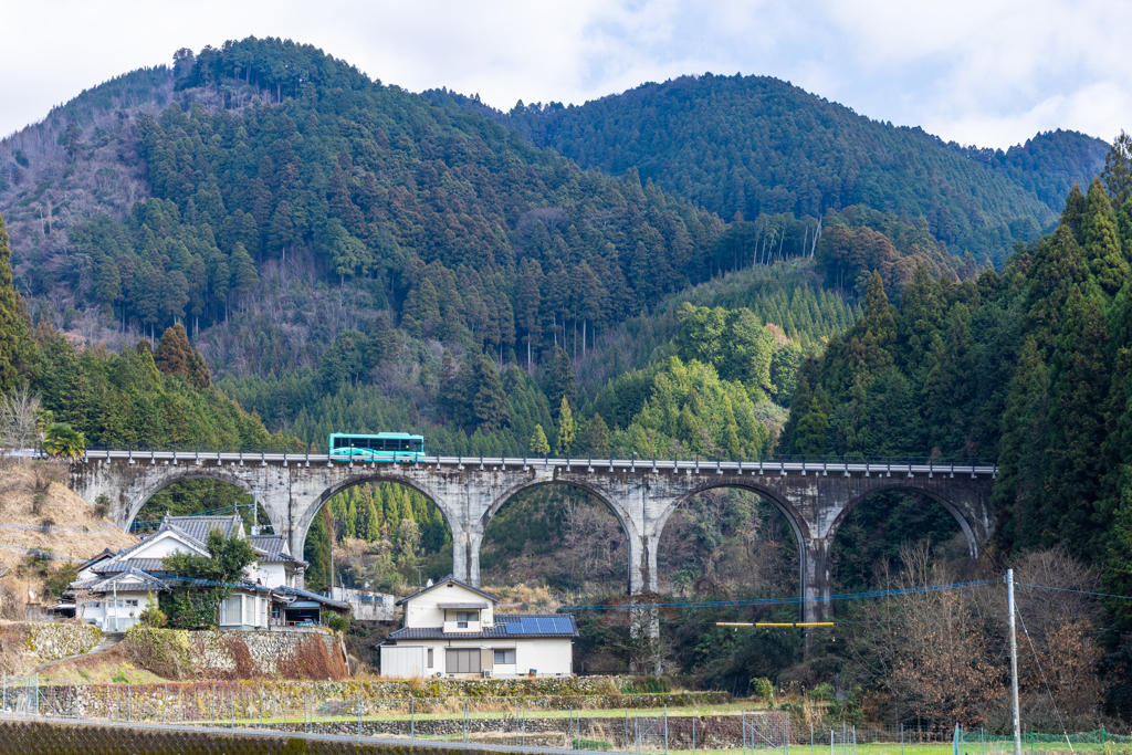 ＢＲＴが往く