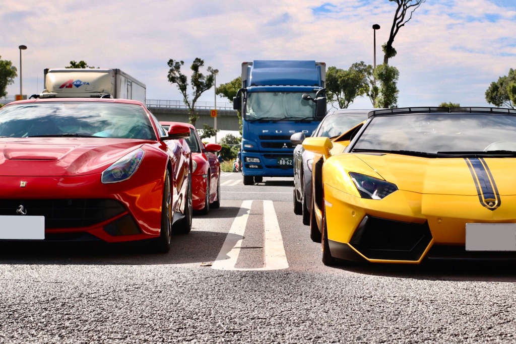 V12対決