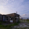 落日と廃虚
