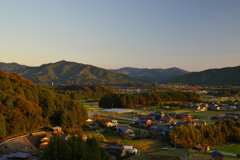 新城の夕暮れ時