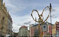 プラハ（２９７）❤ハートのモニュメント♡