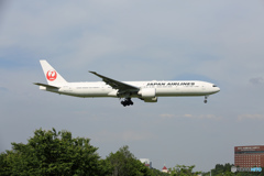 「青色」 JAL 777-346 JA743J Landing