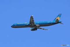 「青空」 Vietnam A321-231 VN-A323 Takeoff
