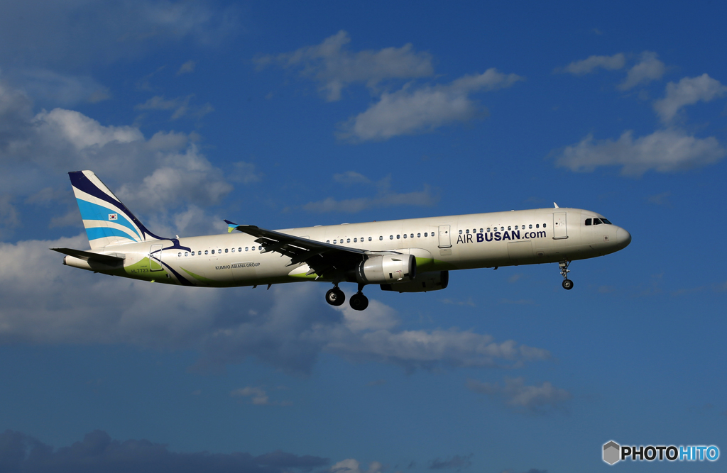 「青空」Air Busan A321-231 HL7723 Landing