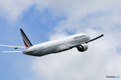 「良い天気」　Air France 777-200 F-GZNQ 飛行