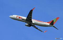 「蒼空」t'way 737-8KG HL8235  離陸です