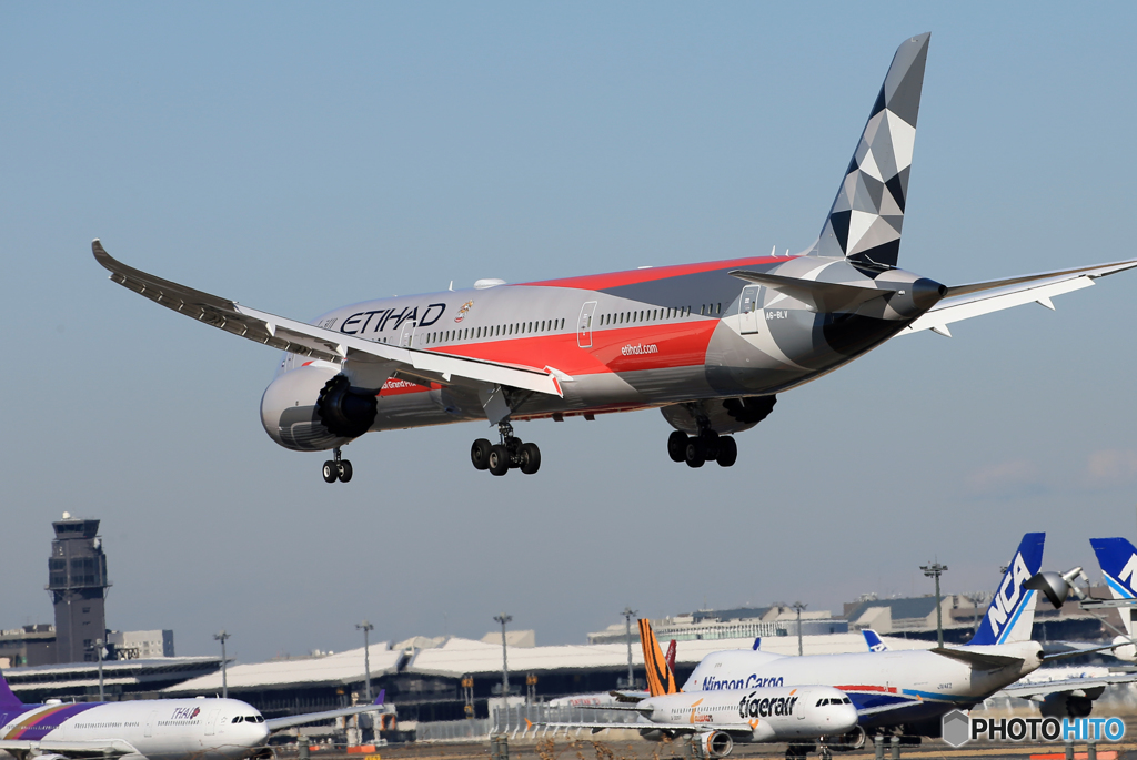 「はれー」 Etihad B787-9 F-1 カラー  来た～！　