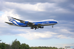 「良い空～」AIR BRIDGE CARGO 747-8飛行 