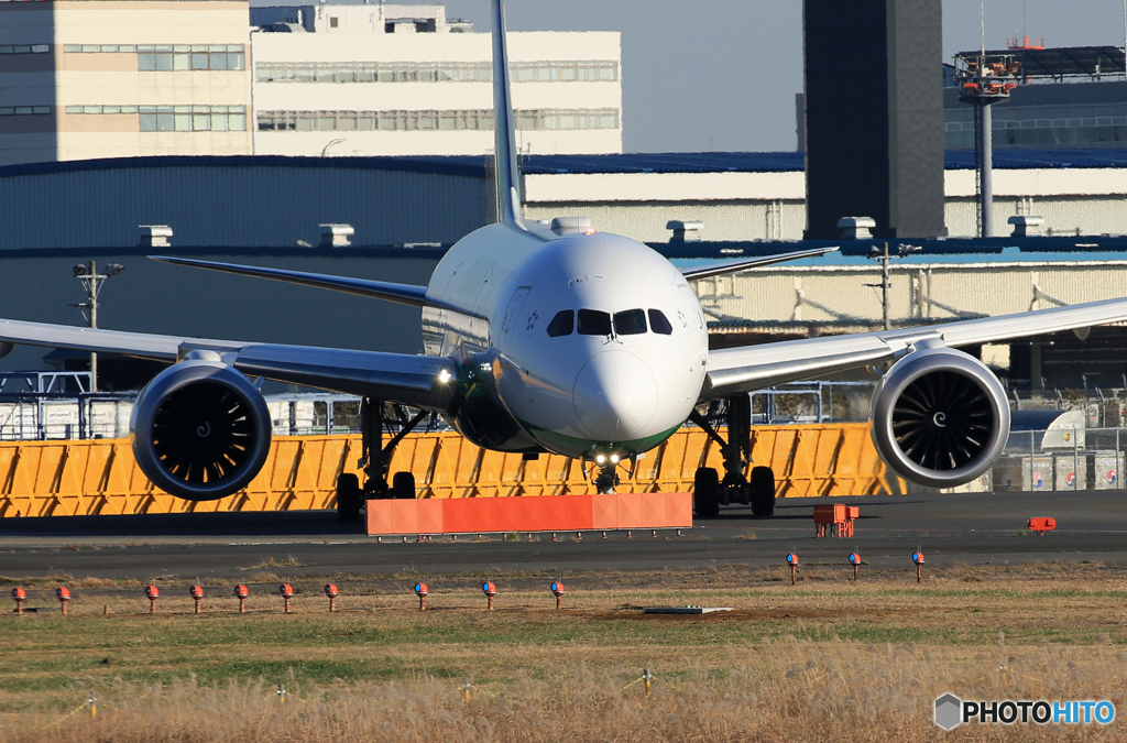 「良い天気」 EVA 787-9 B-17881 離陸