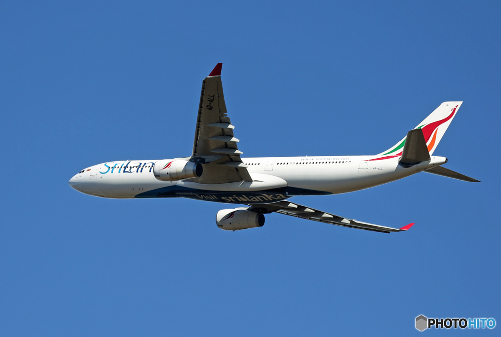 ☀「青い空」が一番SriLankan A330-343 Takeoff