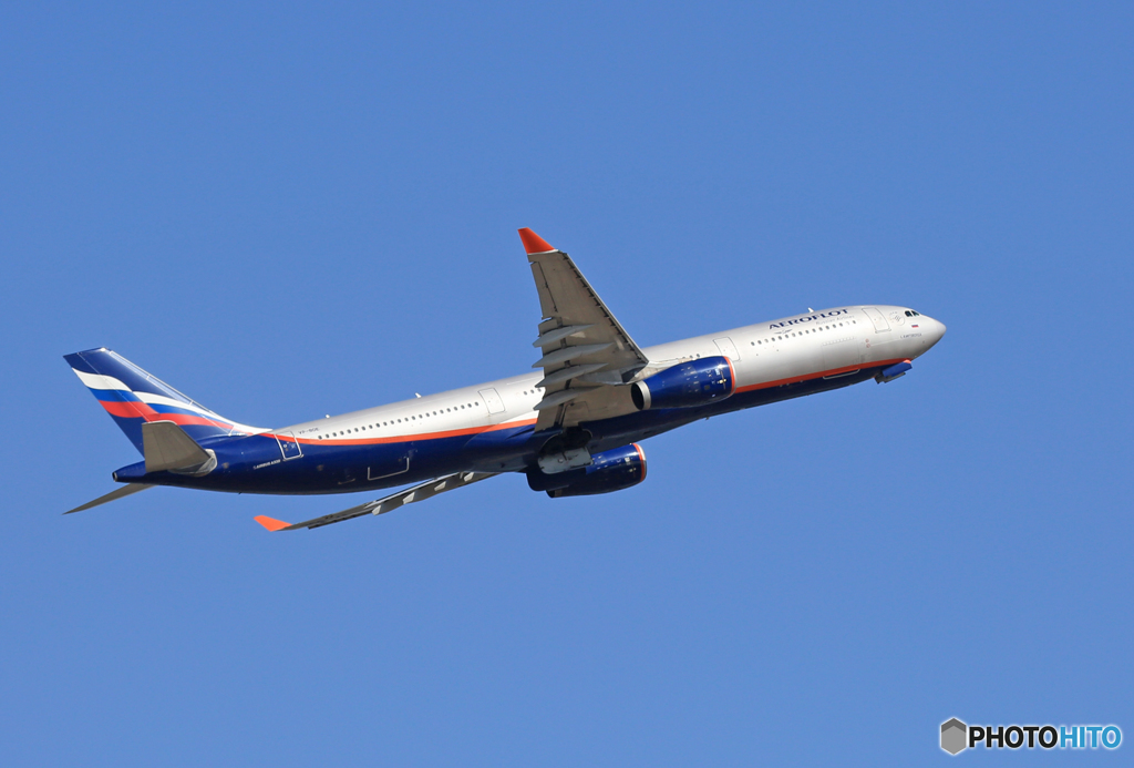「青い空」が一番AEROFLOT A330-343 VP-BDE出発