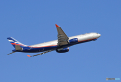 「青い空」が一番AEROFLOT A330-343 VP-BDE出発