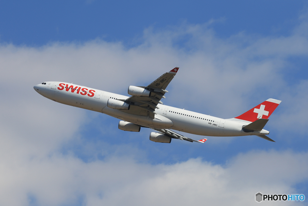 「青い空」が一番 SWISS A340-313 HB-JMC