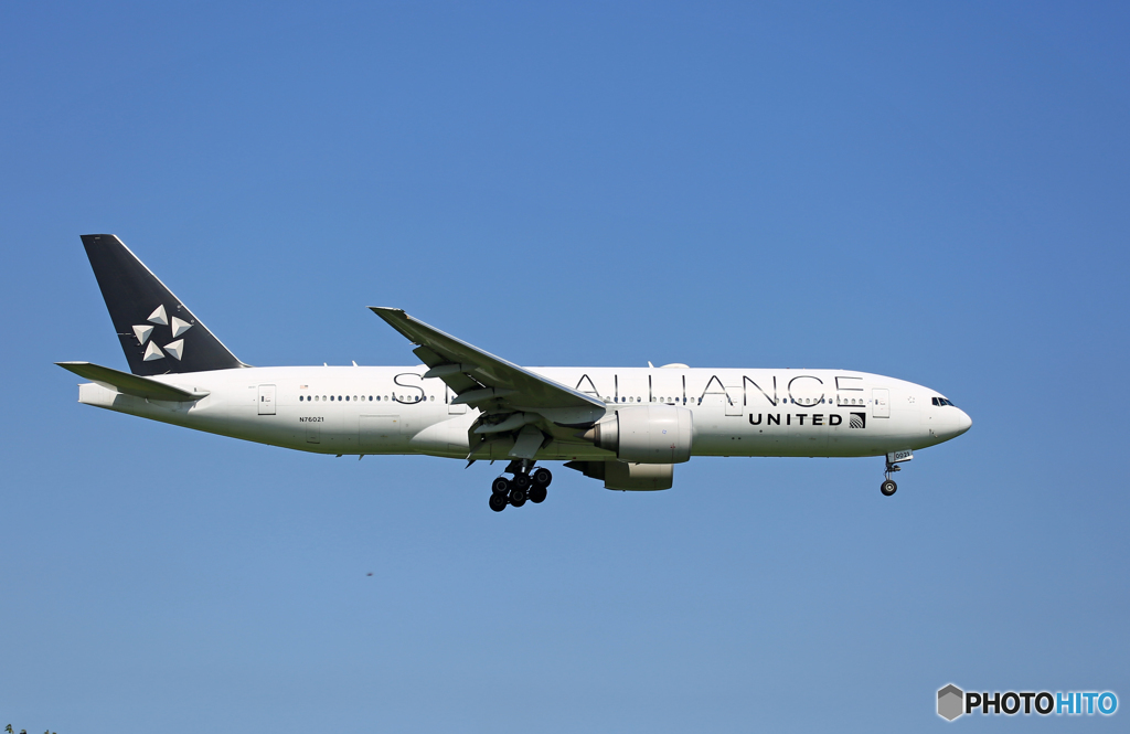 「青が大好き」☀ United スタアラ 777-224 到着です