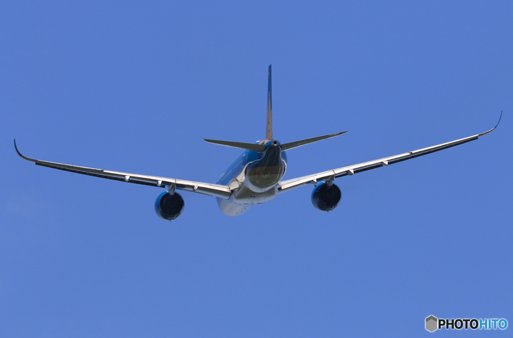 [青い空] Vietnam A350-941 VN-A890 出発
