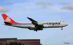 「良い天気」　Cargolux 747-8 LX-VCA 着地前