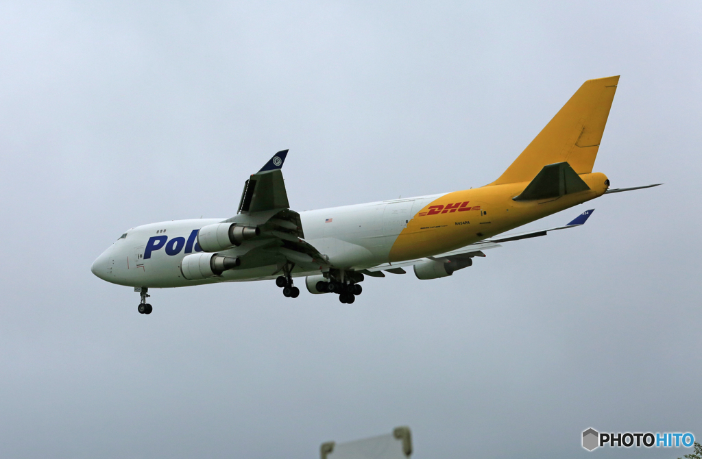 「☁」　Polar 747-46N N454PA着陸　