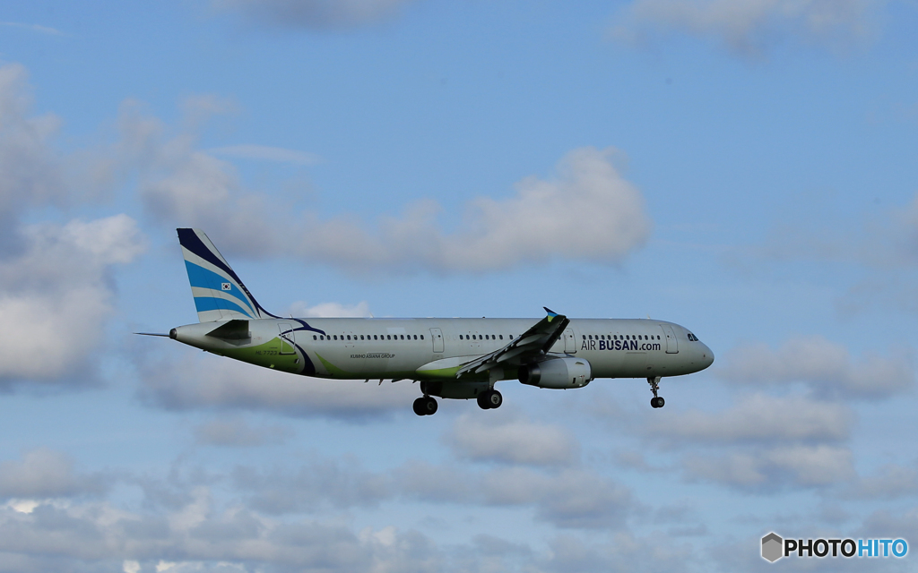 「晴れ」 Air Busan A321-231 HL7723 Landing