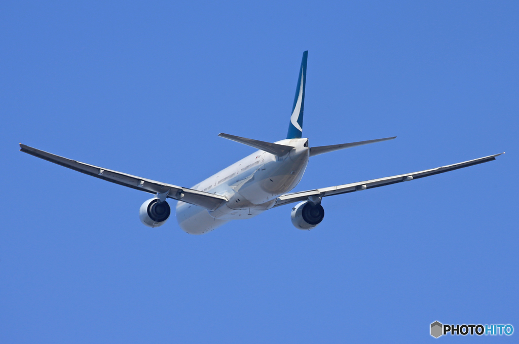 「あおいそら」 CATHAY 777-31N B-HNS